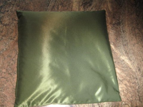 Siddepude 42 x 42 cm i bvernylon, oliven